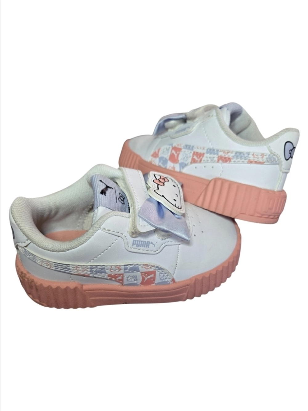PUMA x HELLO KITTY & FRIENDS Carina 3.0 Kids Sneakers - Size 5C EUC